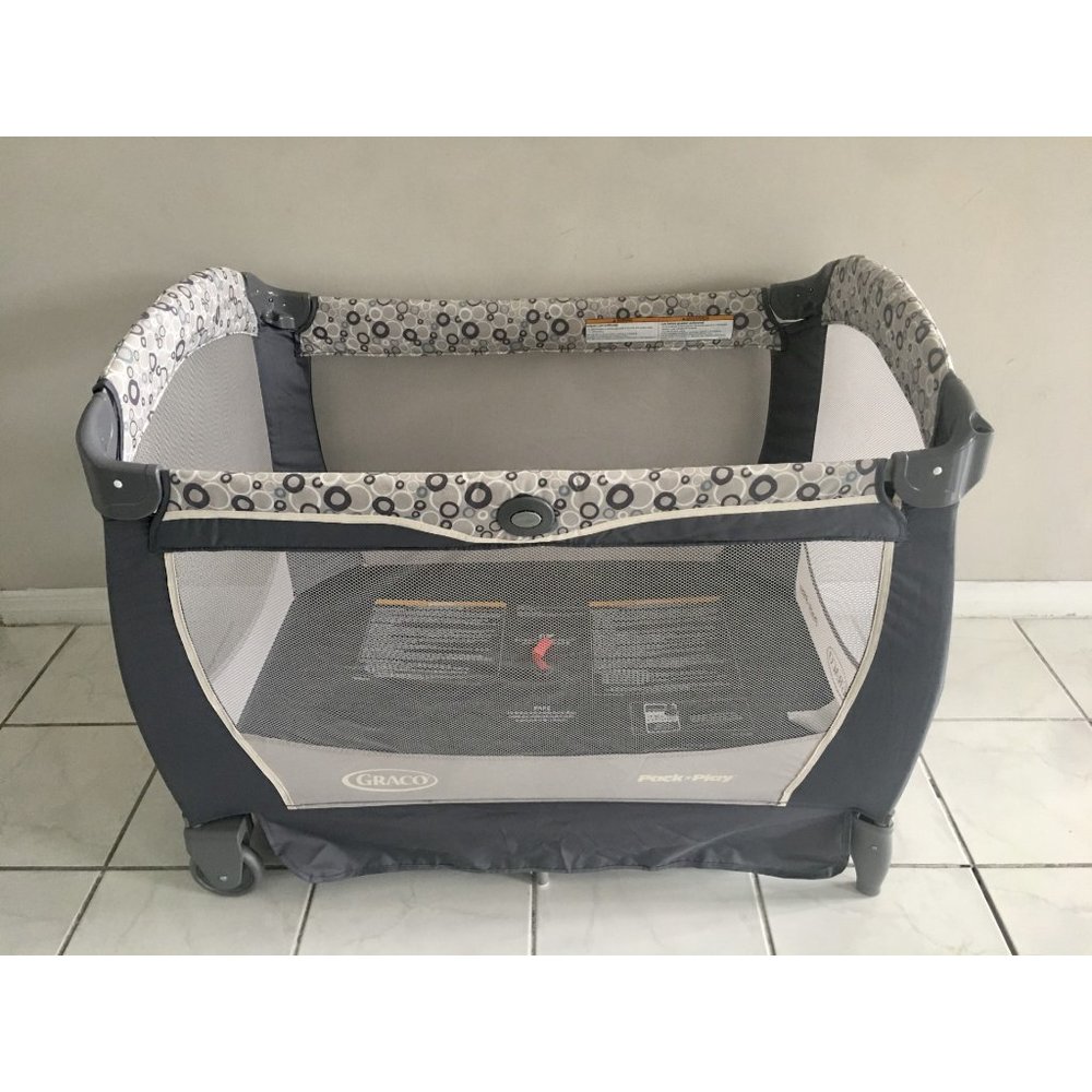 COPY - Graco Pack ‘n Play Playard with Cuddle Cove Rocking Seat + Monitor Motor…